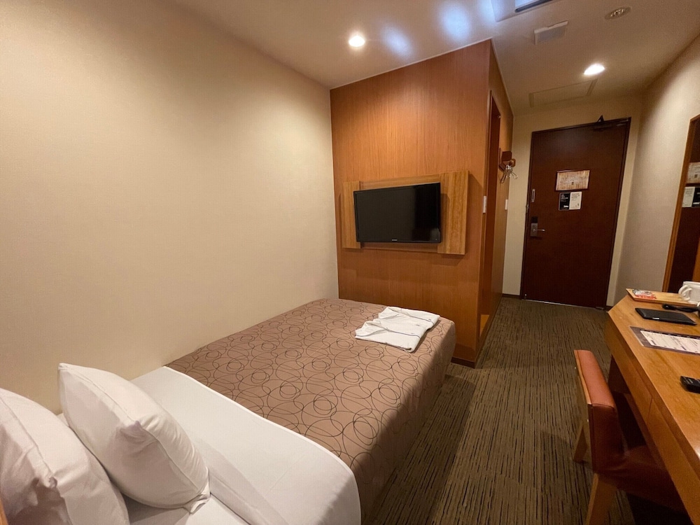 セミダブルルーム 禁煙 [1名利用、2名利用同額] 客室1 | ホテルリリーフ札幌すすきの