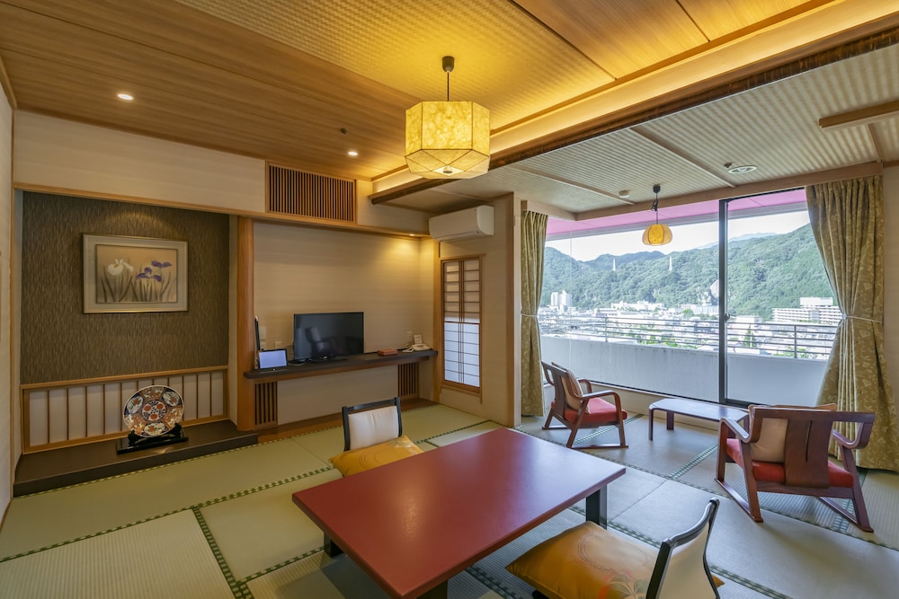 ベーシック ルーム 禁煙 マウンテンビュー | 鬼怒川グランドホテル 夢の季