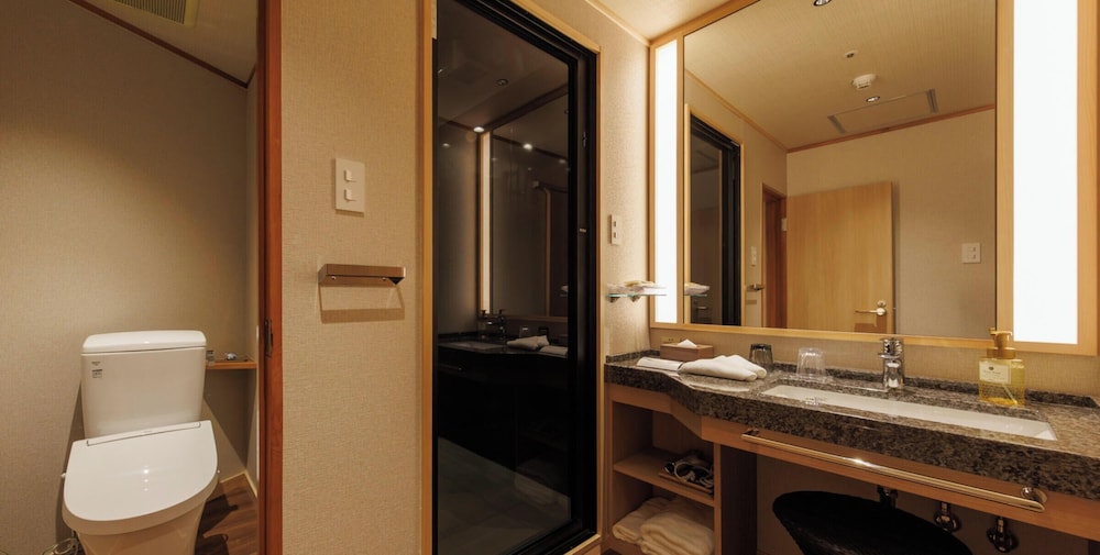 デラックス ツインルーム 禁煙 ガーデンビュー バスルーム1 | 鬼怒川グランドホテル 夢の季