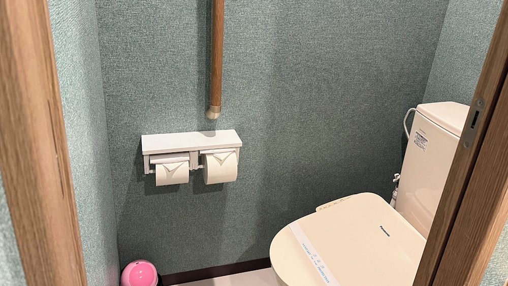 [C2] リニューアル和室2名用 禁煙 バスルーム2 | 高砂温泉