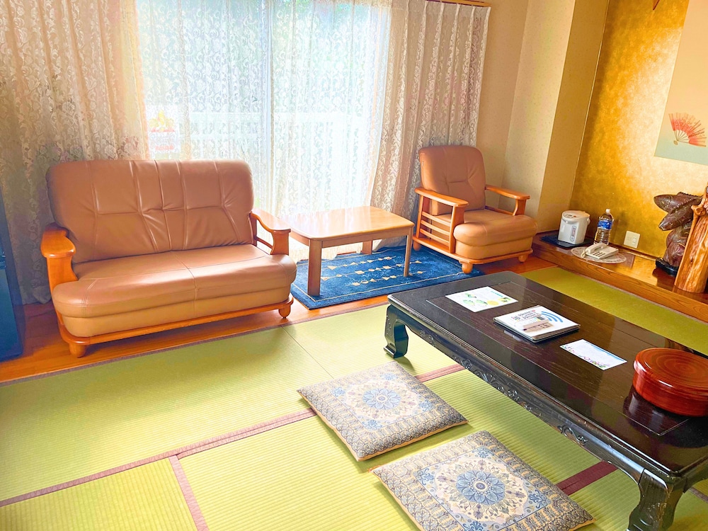 カジュアル和室5名 客室3 | 高砂温泉