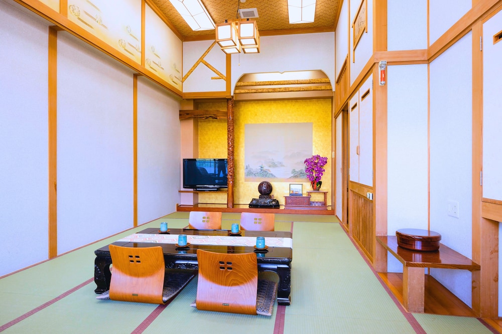 屋上露天風呂付き特別室 客室1 | 高砂温泉