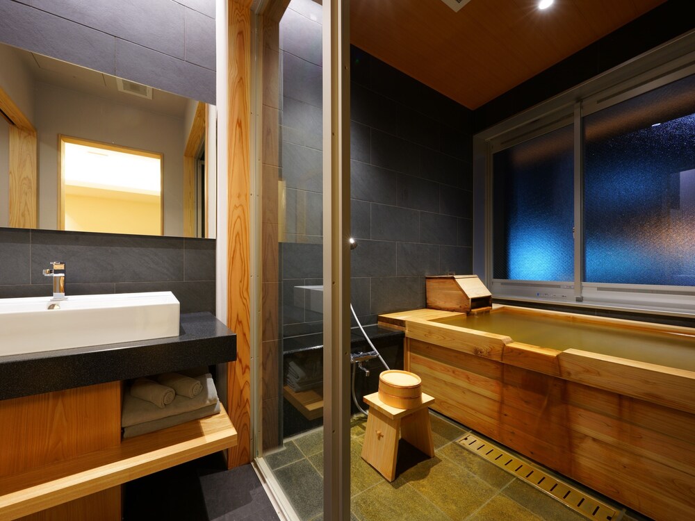 スーペリア ツインルーム バスルーム0 | MURE Beppu