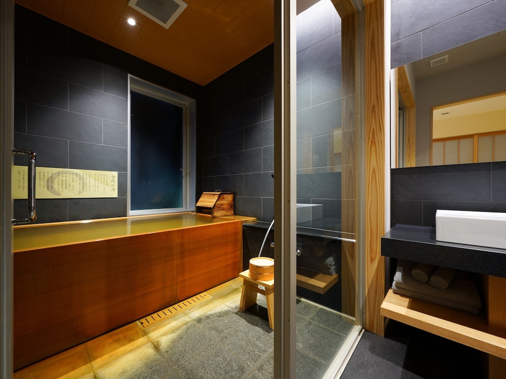 スーペリア ツインルーム バスルーム0 | MURE Beppu