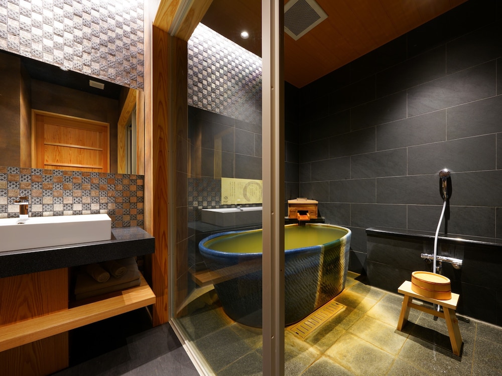 ラグジュアリー ツインルーム バスルーム0 | MURE Beppu