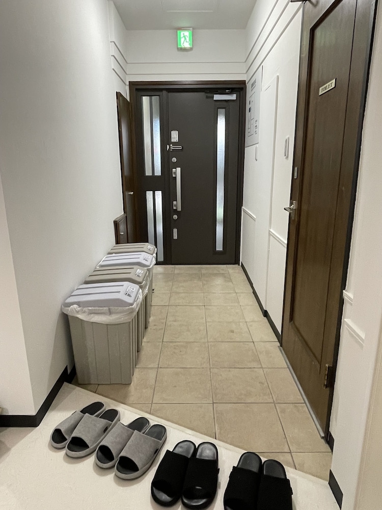 ベーシック ルーム 客室2 | Zenibako House 2F