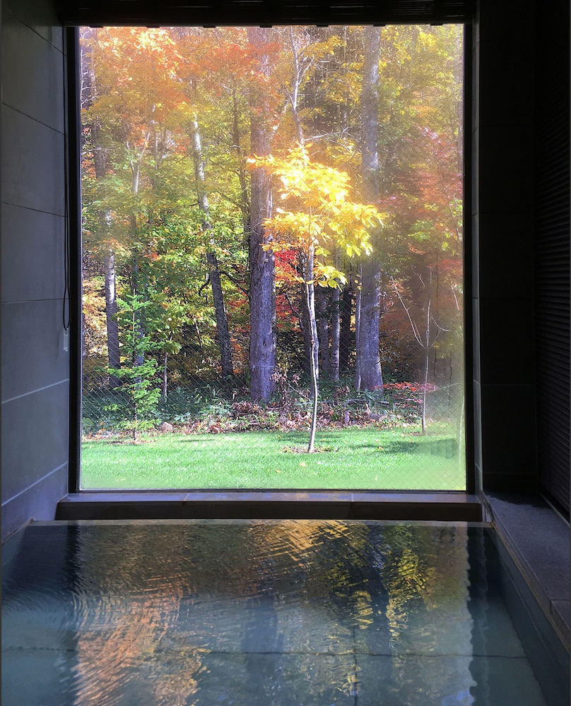 天然温泉展望風呂付[紅] 58平米 禁煙 バスルーム0 | 奥定山渓温泉 佳松御苑