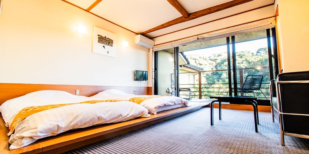 ローベッドツイン 禁煙 客室2 | 霧島もみじ谷 静流荘