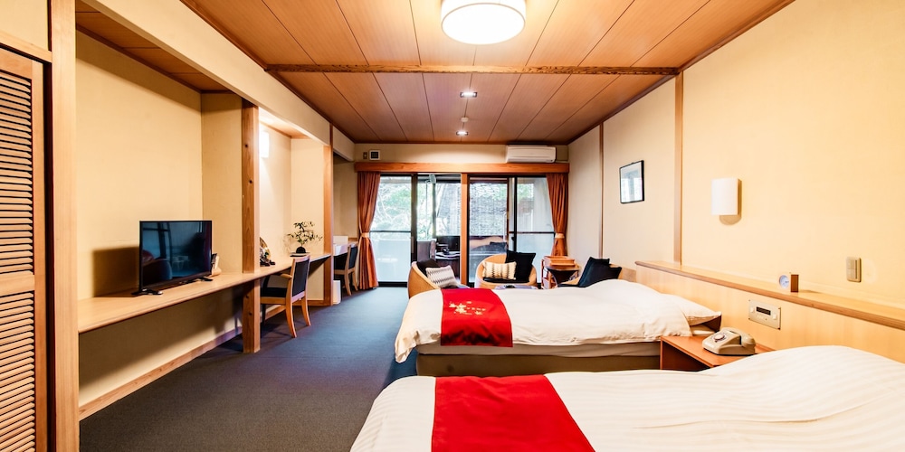 露天風呂付洋室ツイン(定員2名) 禁煙 | 霧島もみじ谷 静流荘