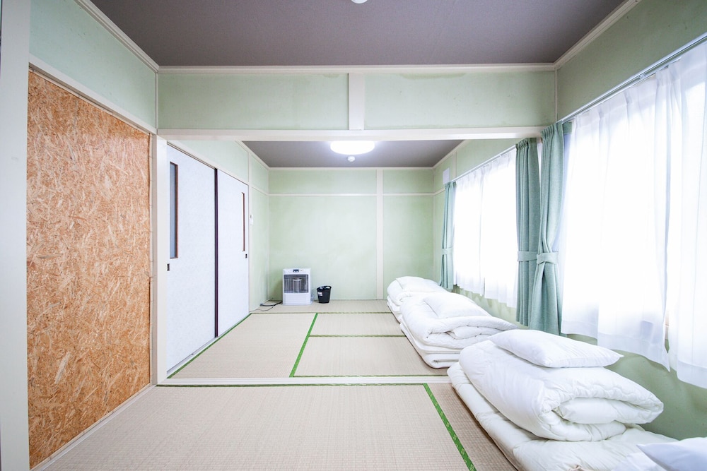 ベーシック アパートメント 客室24 | 小樽漆喰