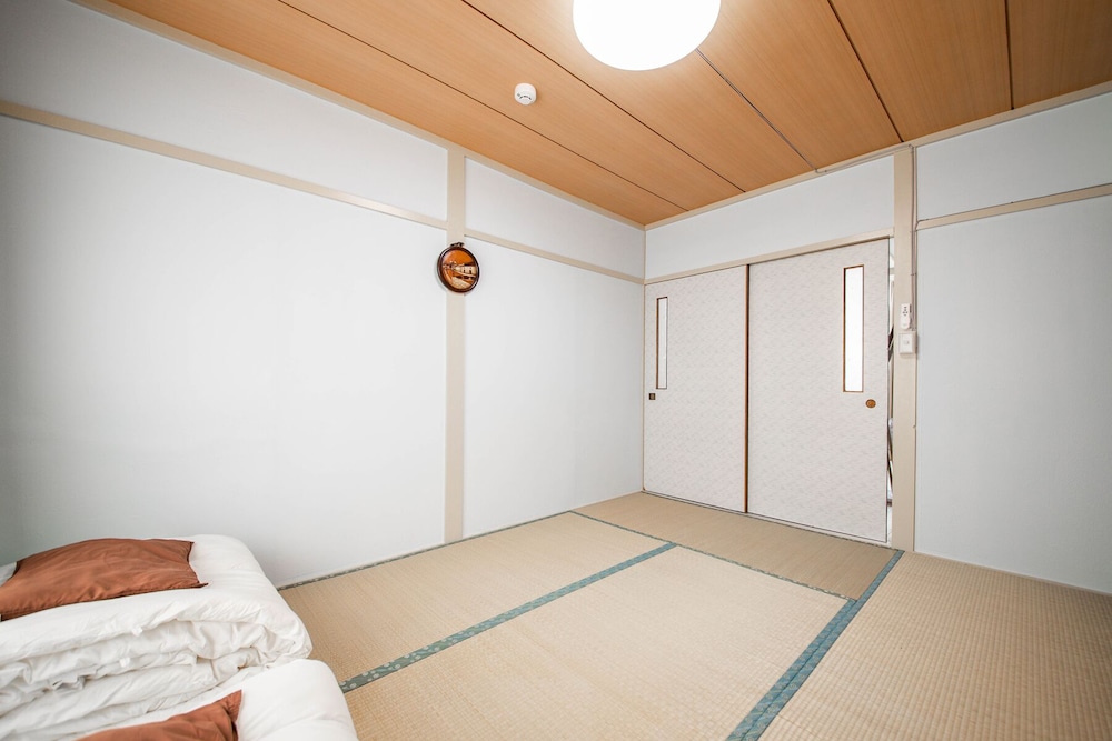 ベーシック アパートメント 客室6 | 小樽漆喰