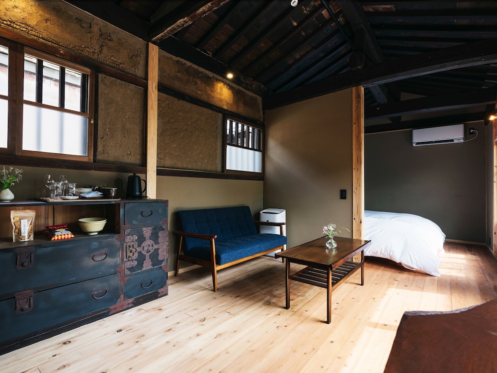 碓井邸 104 禁煙 リビング エリア0 | みなも