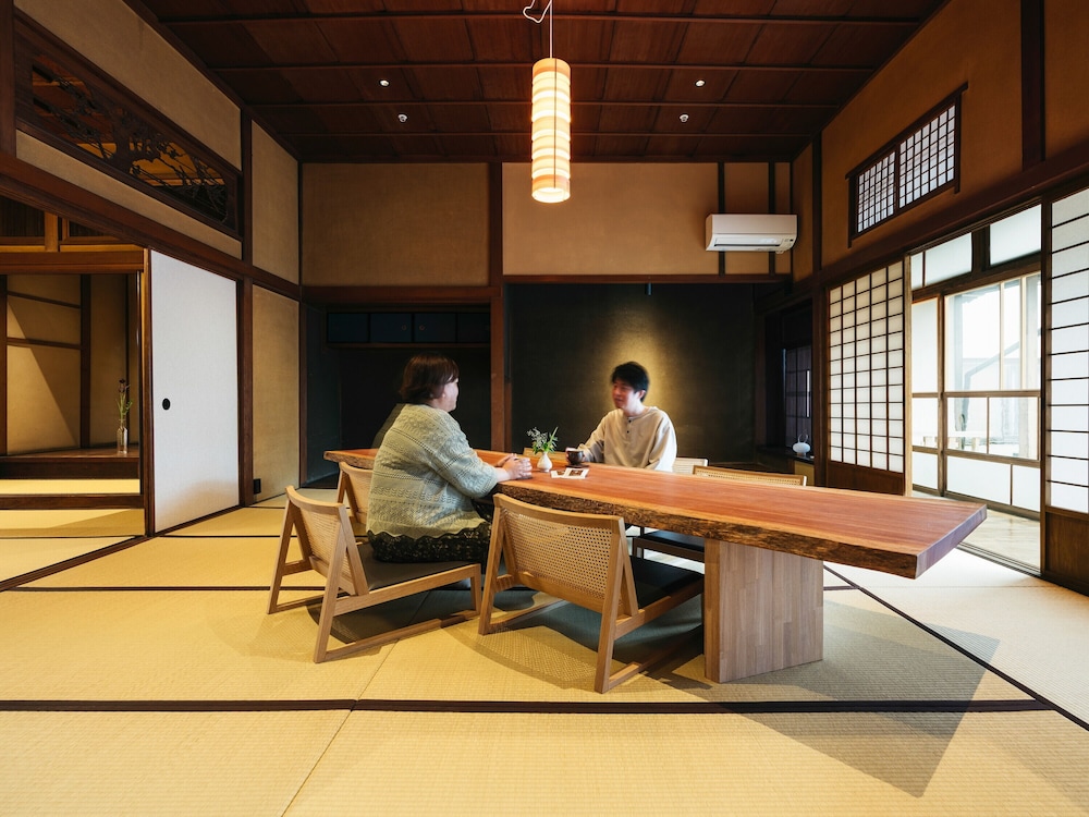 碓井邸 102 禁煙 | みなも