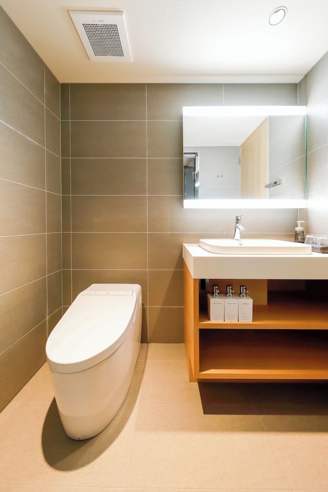 スタンダードキングルーム 禁煙(6才以上は2名様まで) バスルーム0 | THE GENERAL KYOTO Bukkoji Shinmachi〈仏光寺新町〉