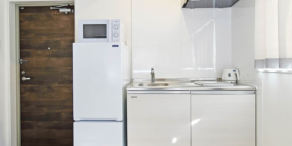 ベーシック ダブルルーム 禁煙 専用キッチン1 | HOTEL Kuu