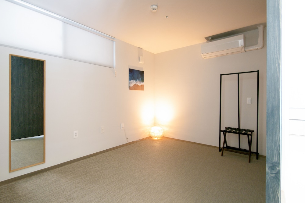 ファミリー ヴィラ 1 ベッドルーム (1階貸切プール付) 禁煙 客室1 | 古宇利ヴィラ Indigo