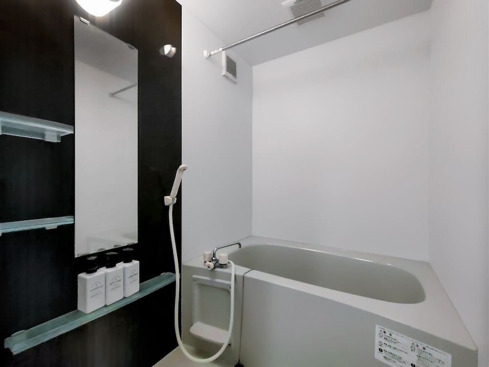 ルーム バスルーム0 | SaffronCasa Asakusabashi by Tranova