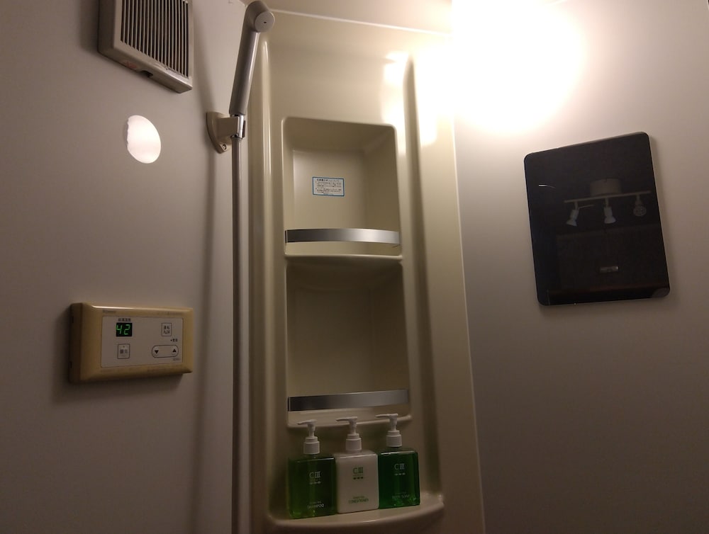 コンフォート ルーム バスルーム0 | AlbaHOTEL＆Glamping