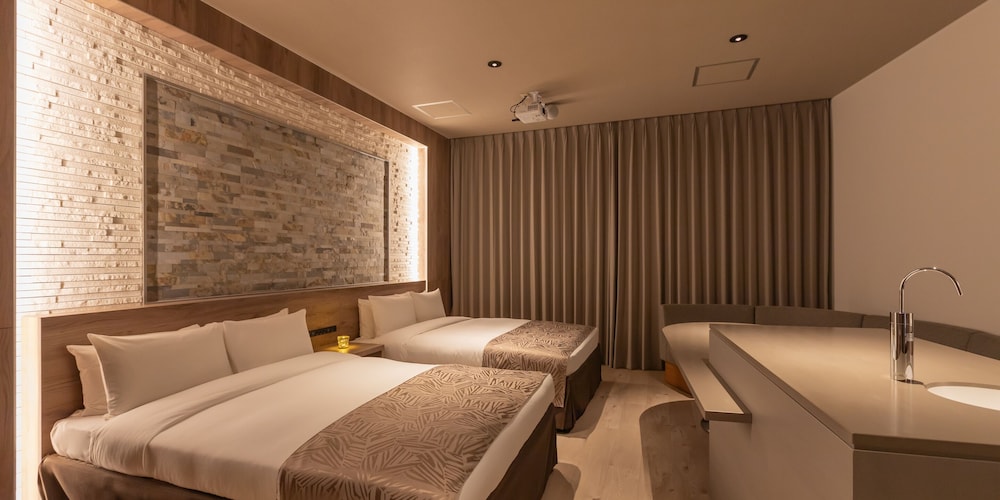 ロイヤル スイート 客室3 | AlbaHOTEL＆Glamping
