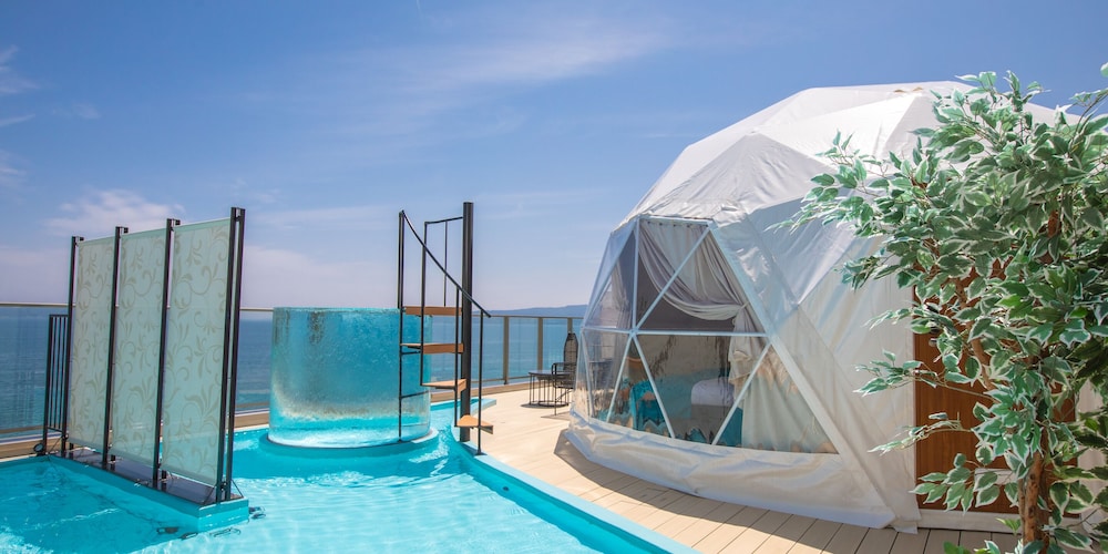 ロマンティック テント テラス / パティオ2 | AlbaHOTEL＆Glamping