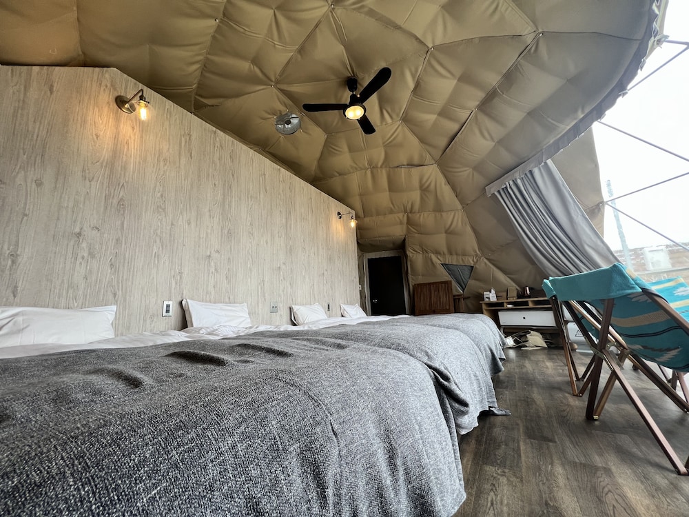 ファミリー テント 客室2 | エイトポイントリゾート沖縄 - Glamping
