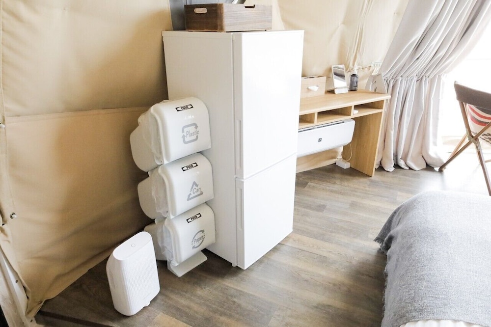 ファミリー テント 小型冷蔵庫0 | エイトポイントリゾート沖縄 - Glamping