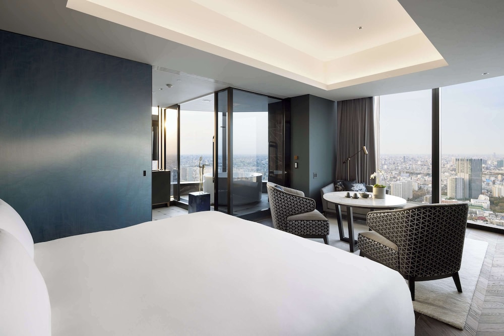 ジュニア ダブルルーム キングベッド 1 台 コーナー | BELLUSTAR TOKYO、A Pan Pacific Hotel