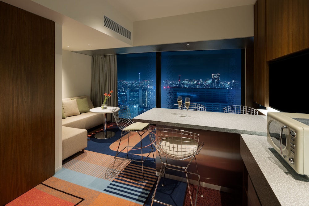 スイート キングベッド 1 台 (Garden) 客室1 | HOTEL GROOVE SHINJUKU、A PARKROYAL Hotel