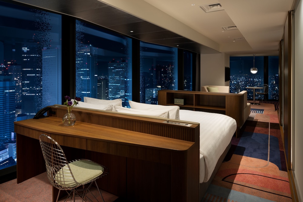 プレミア スイート キングベッド 1 台 客室1 | HOTEL GROOVE SHINJUKU、A PARKROYAL Hotel