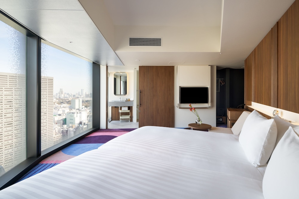 プレミア ルーム シングルベッド 2 台 バリアフリー 客室1 | HOTEL GROOVE SHINJUKU、A PARKROYAL Hotel