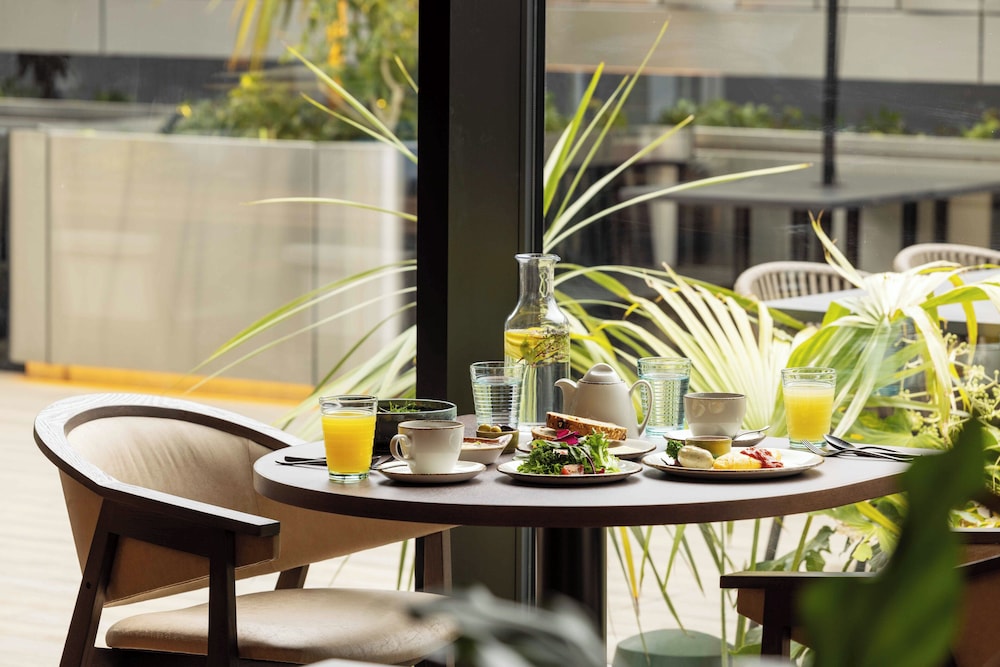 朝食スペース1 | HOTEL GROOVE SHINJUKU、A PARKROYAL Hotel