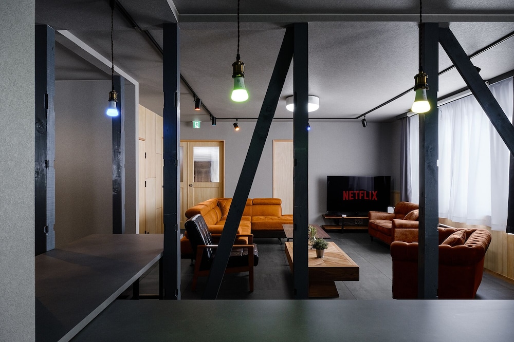 ラグジュアリー ヴィラ リビング エリア17 | The Landmark