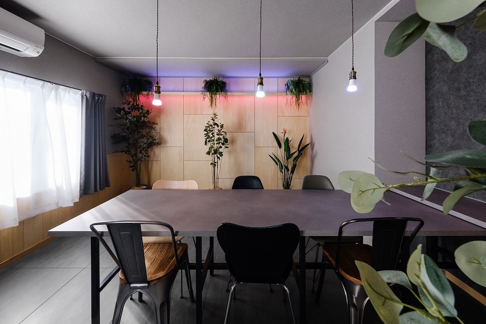 ラグジュアリー ヴィラ リビング エリア11 | The Landmark