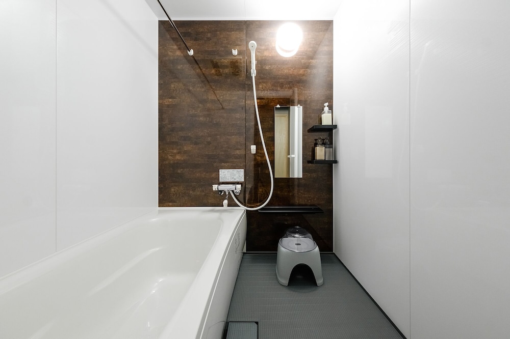 ラグジュアリー ヴィラ バスルーム1 | The Landmark