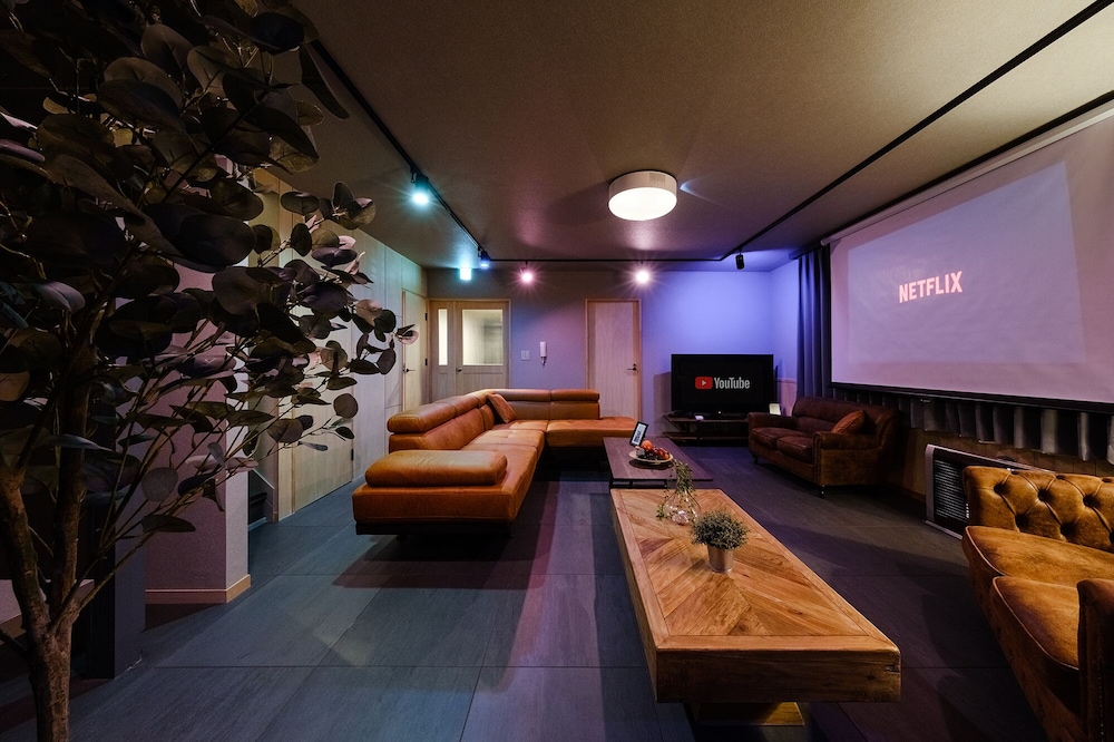 ラグジュアリー ヴィラ リビング エリア23 | The Landmark