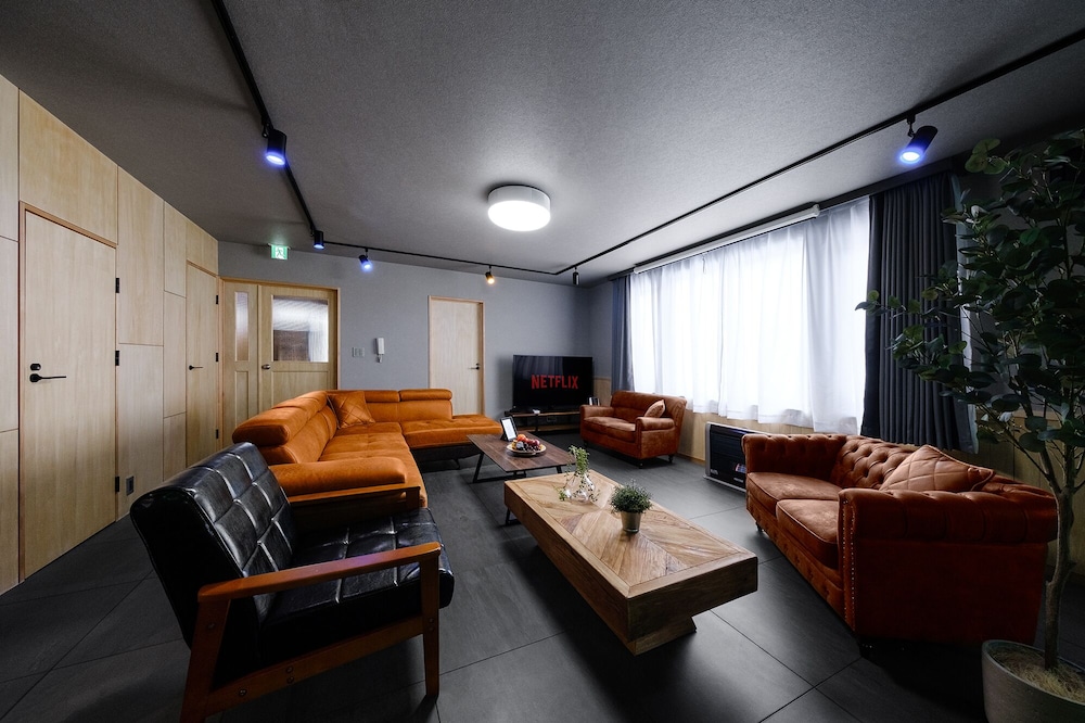 ラグジュアリー ヴィラ リビング エリア10 | The Landmark