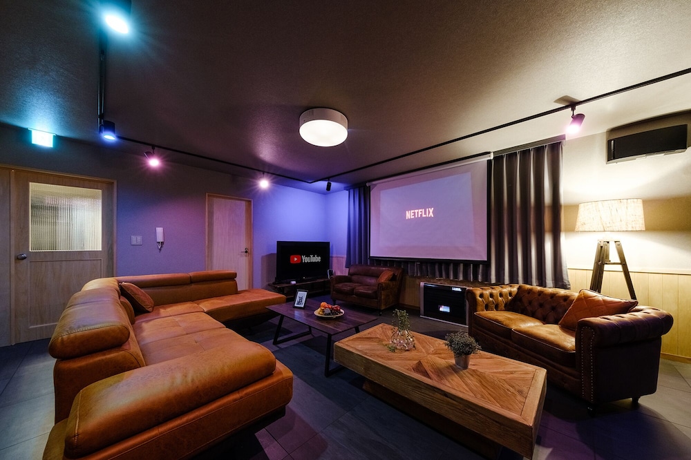 ラグジュアリー ヴィラ リビング エリア19 | The Landmark