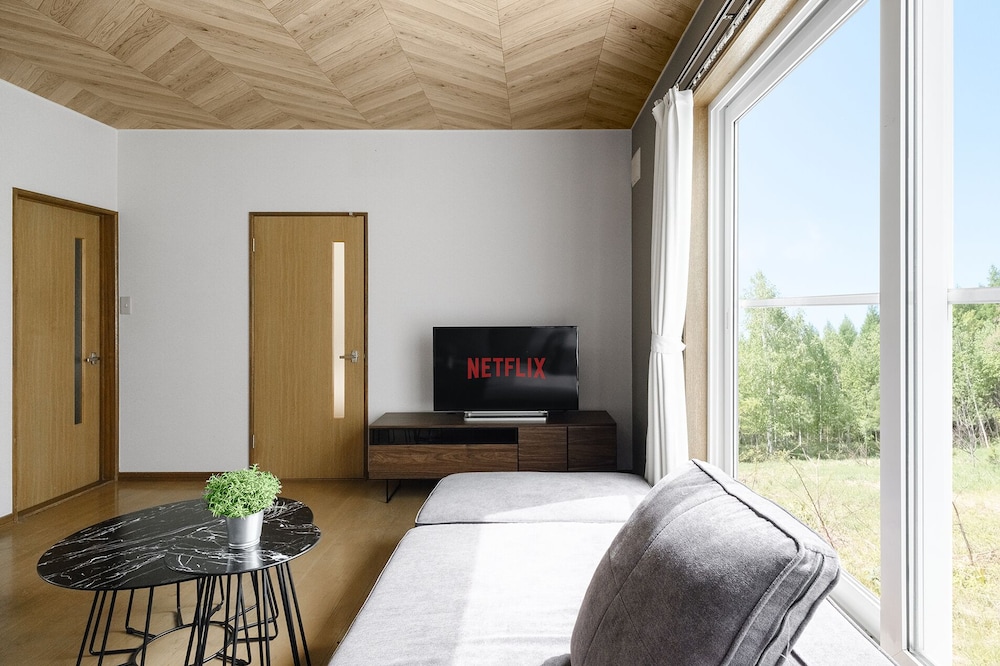 ファミリー ヴィラ リビング エリア2 | Landmark Annex