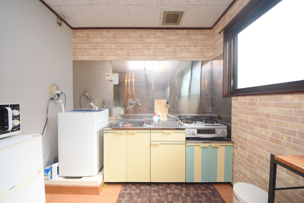 コンフォート アパートメント 202 禁煙 専用キッチン0 | コンフィーステイ MR2