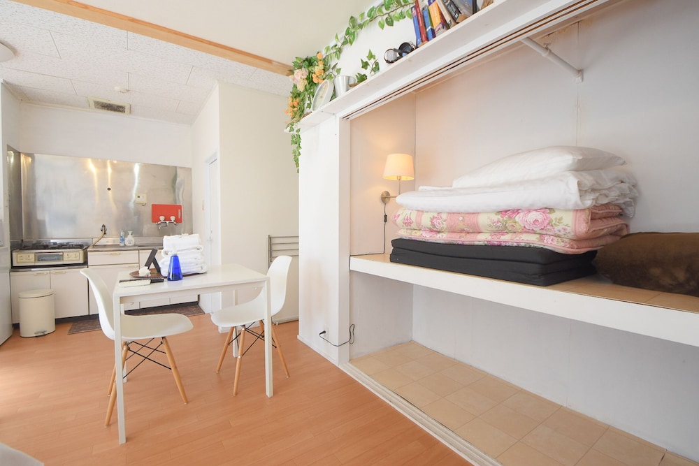 コンフォート アパートメント 101 禁煙 客室2 | コンフィーステイ MR2