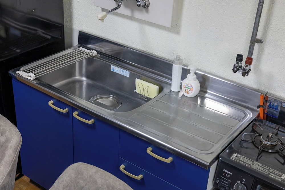 コンフォート アパートメント 203 禁煙 専用キッチン3 | コンフィーステイ MR2