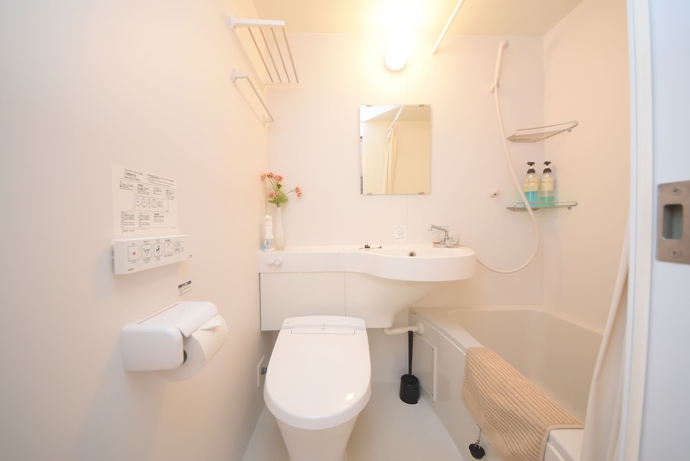 コンフォート アパートメント 201 禁煙 バスルーム0 | コンフィーステイ MR2