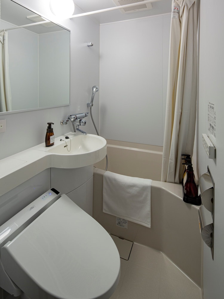 ベーシック ダブルルーム 禁煙 バスルーム0 | ホテルリファレンス天神 3