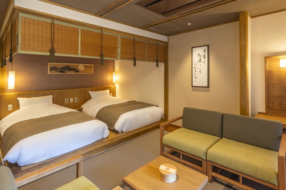 スタンダード 4 人部屋 客室2 | 塩の湯温泉 蓮月