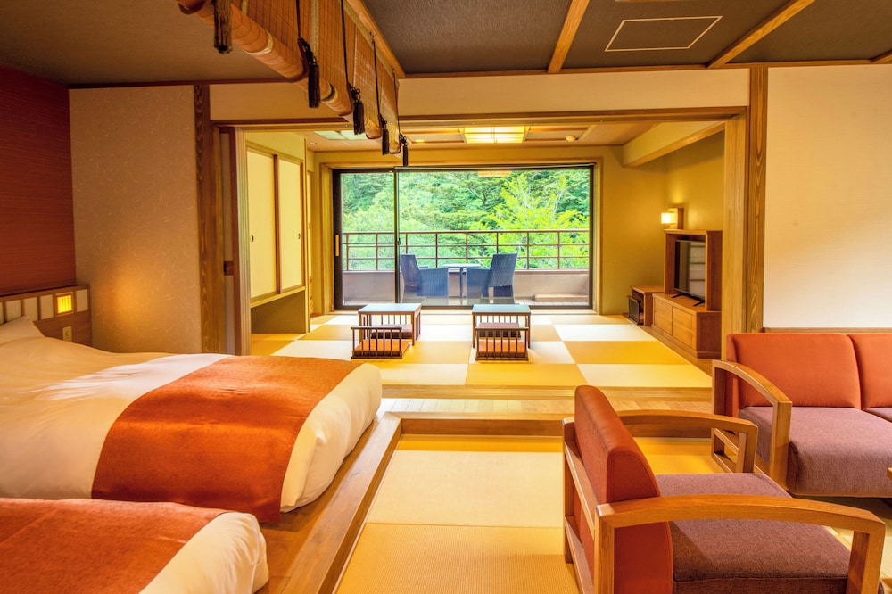 天然温泉客室風呂付和洋室(滞在時間16時~12時/夕食20:00~) 禁煙 客室2 | 塩の湯温泉 蓮月