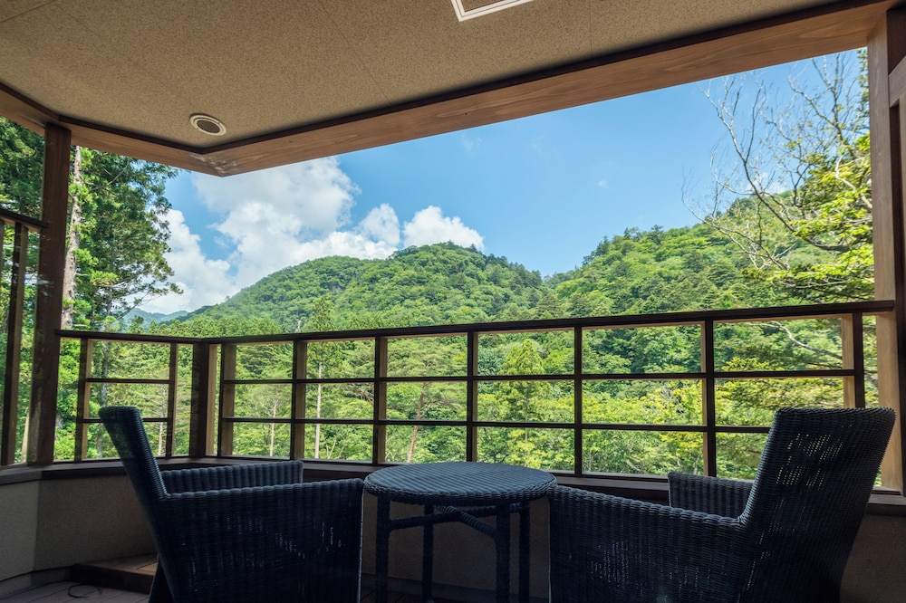 天然温泉露天風呂付フォース(滞在時間16時~12時/夕食20:00~) 禁煙 バルコニーからの眺望0 | 塩の湯温泉 蓮月