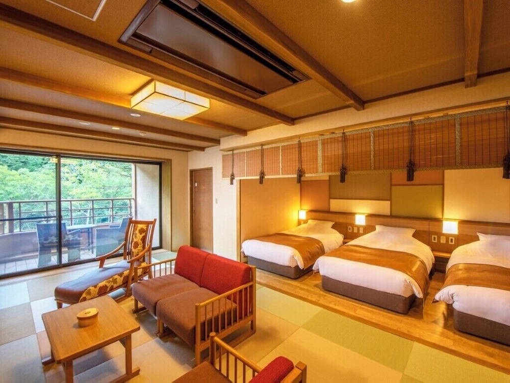 天然温泉客室風呂付ユニバーサル(滞在時間14時~10時/夕食17:30~) 禁煙 | 塩の湯温泉 蓮月