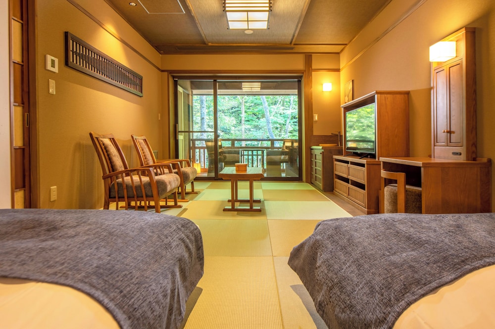 (離れ)天然温泉風呂付ツイン(滞在時間15時~11時/夕食17:30or20:00) 禁煙 | 塩の湯温泉 蓮月