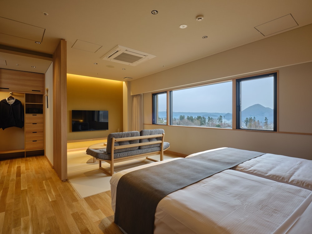 [西館]和洋室 湖側 禁煙 部屋からの景観0 | 洞爺湖 鶴雅リゾート 洸の謌
