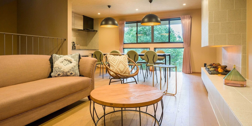 [ペット不可] C棟 10名定員 禁煙 リビング エリア4 | Rakuten STAY VILLA 鴨川